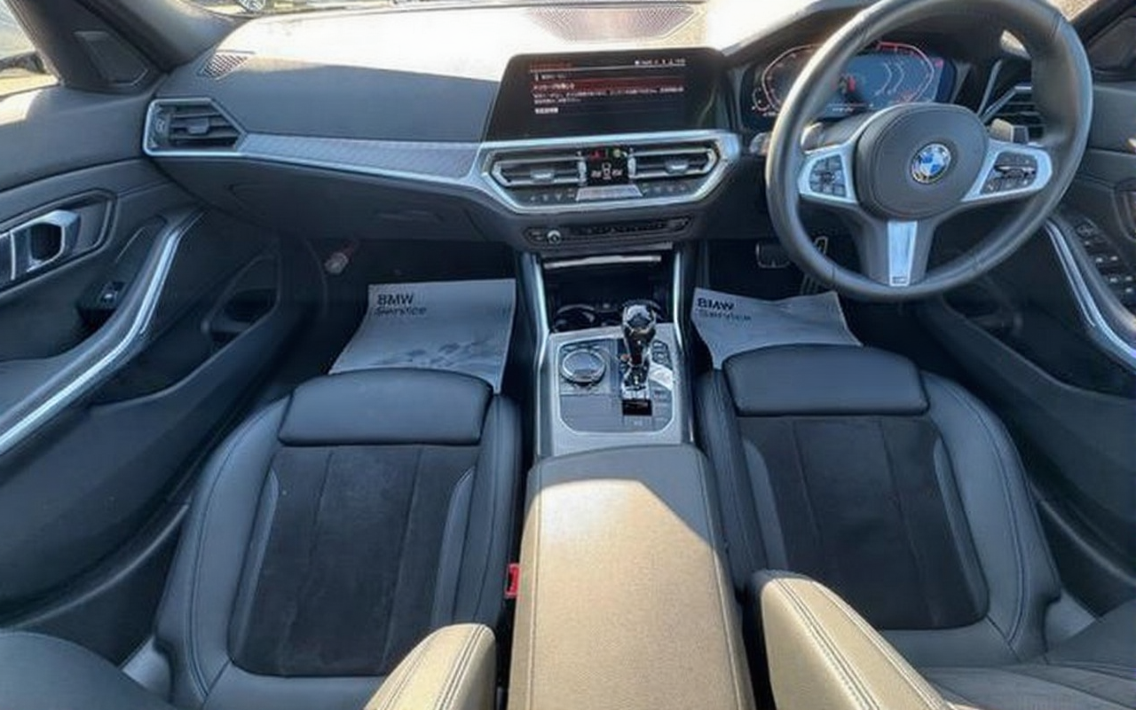 BMW 3 SERIES 320i M-SPORT 2019